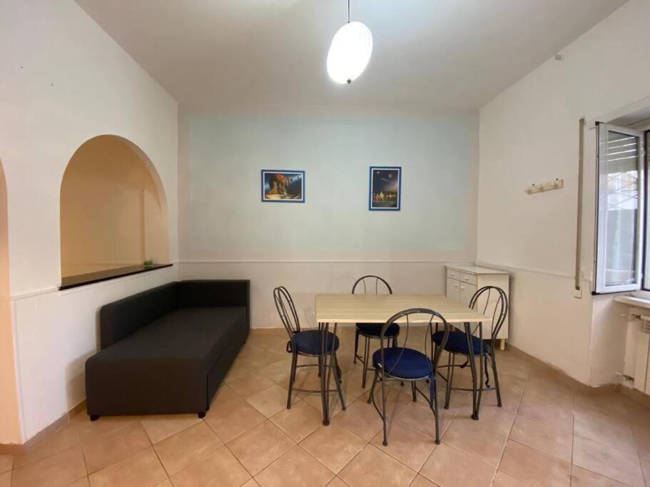 Trio Apartment Рим Екстериор снимка